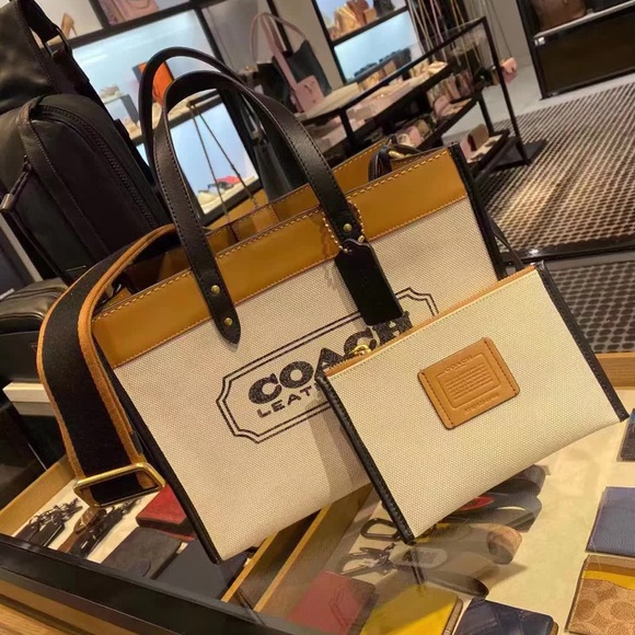 Coach limited edition Field 30 Tote - Picture 3 of 9